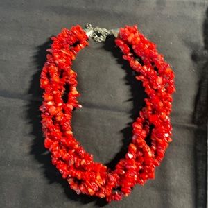 NWOT Coral necklace